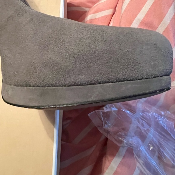 Michael Kors Women’s Leather Hamilton Pumps, Worn Once, size 9.5 - Picture 6 of 11